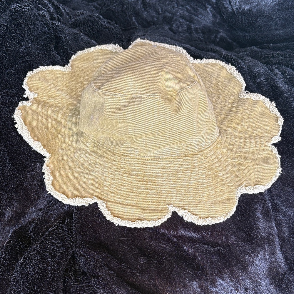 Urban Outfitters Bucket Hat - Picture 2 of 4